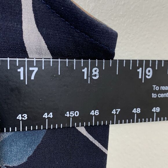 Beacon Sleeveless Floral Blouse Size Small Made In USA Navy Blue Stretch - Picture 4 of 6